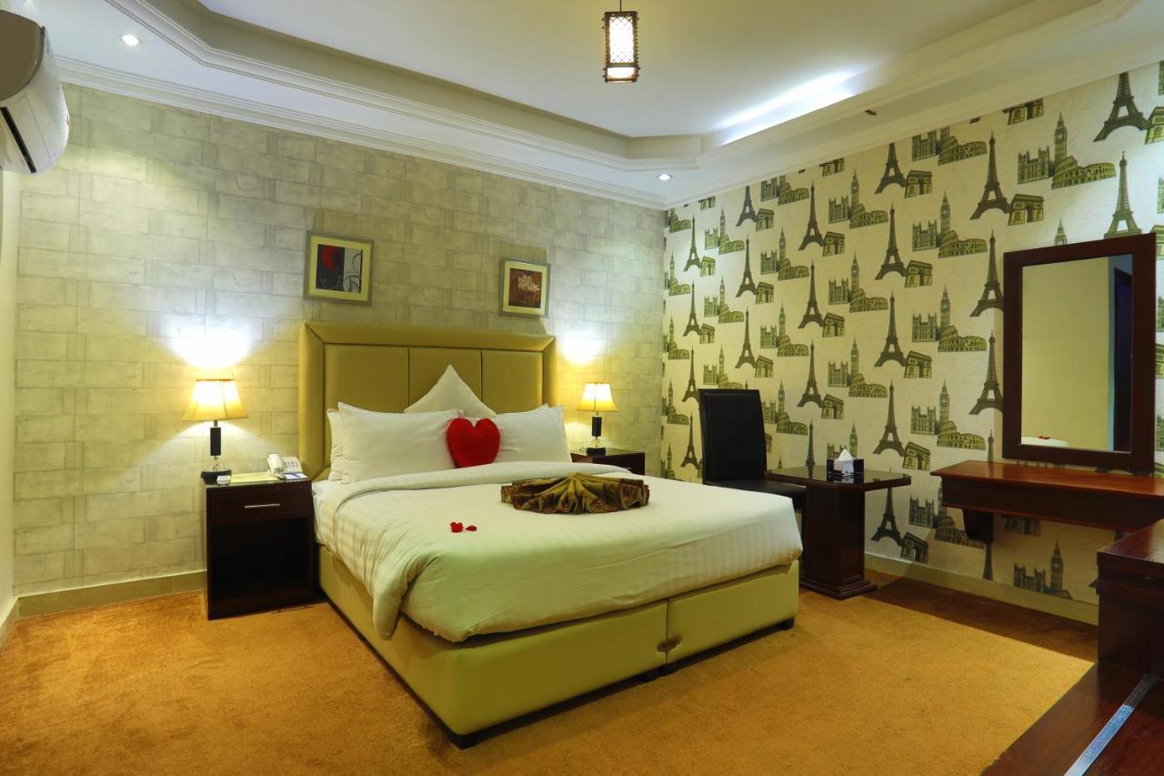 Rachna Hotel Gujranwala Exterior photo